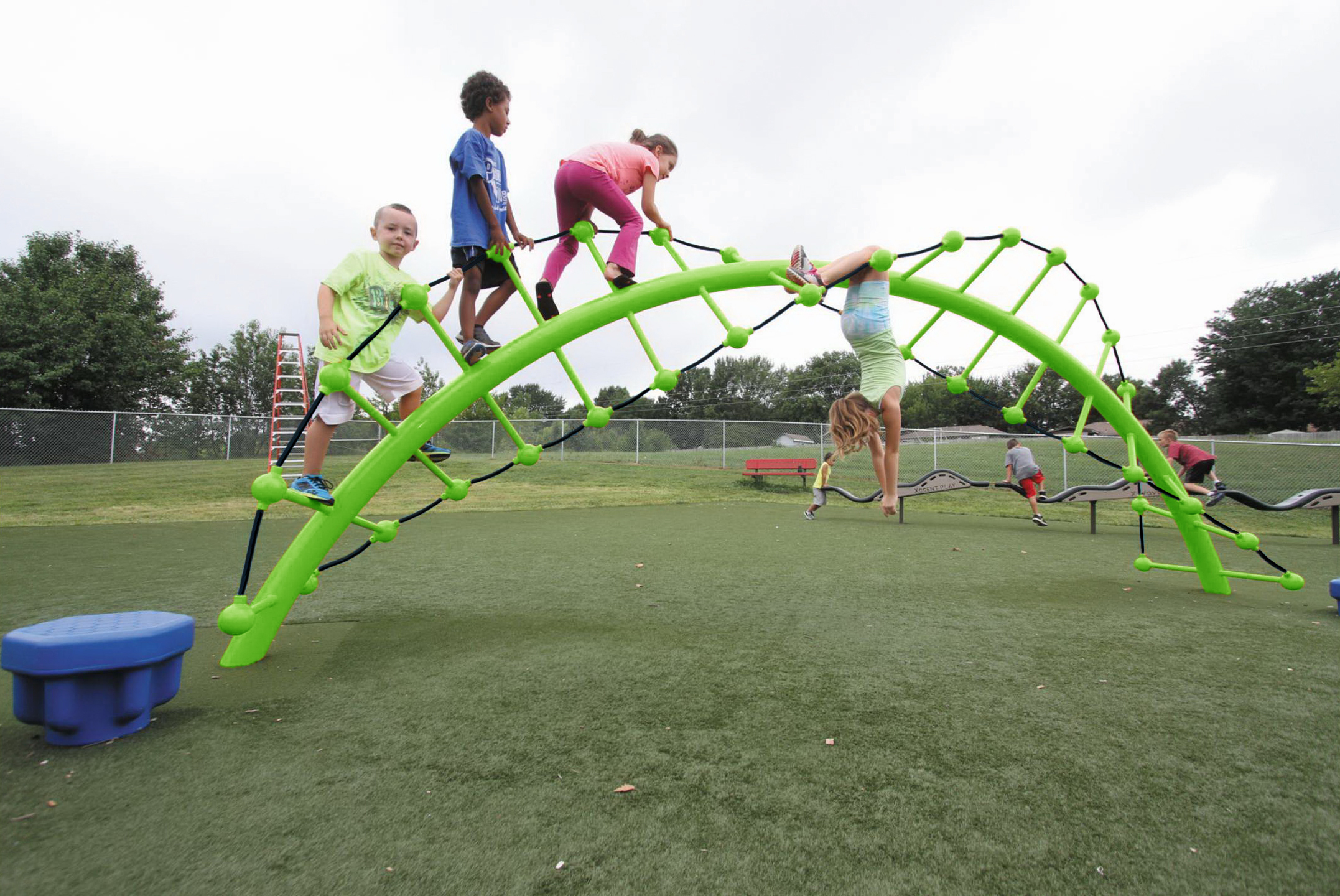 Climbing frame DNA Climber