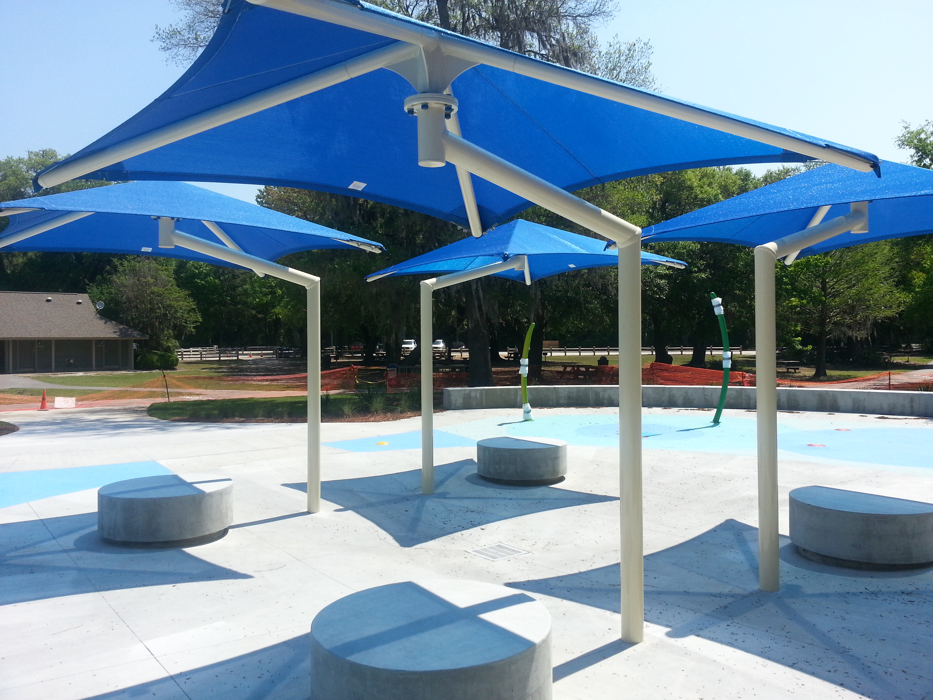 Shade Structure Single Post Cantilever